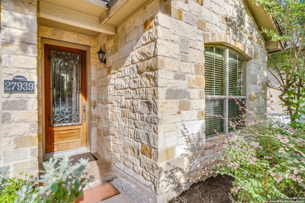 Photo of 27939 Sonoma Ambre, Boerne, TX 78015 (MLS # 1888526)