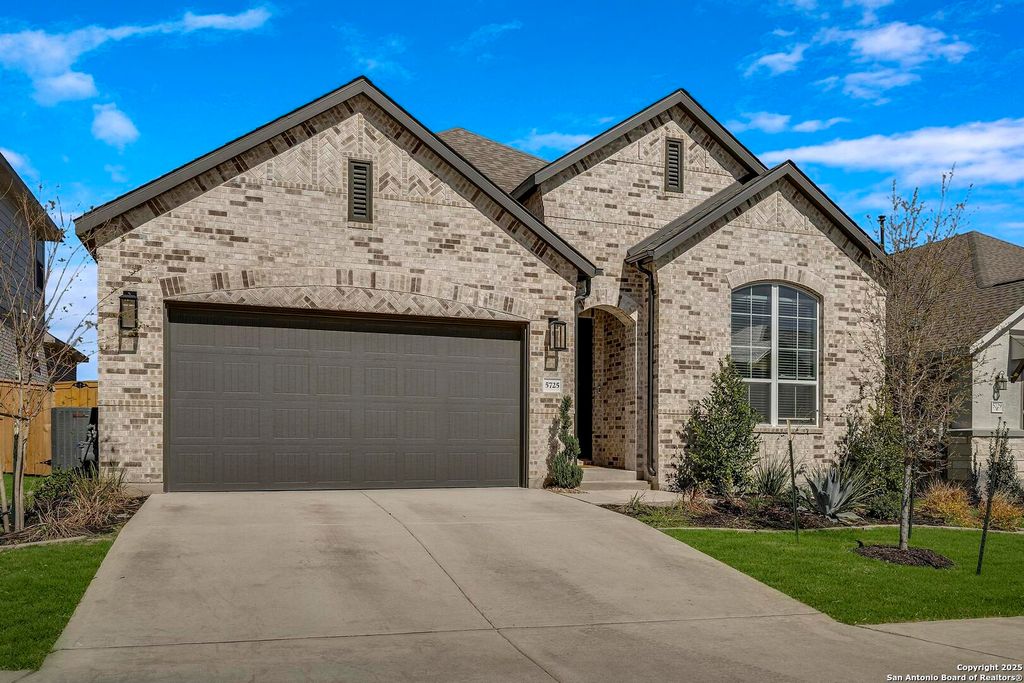 Photo of 5725 Huron Dr, New Braunfels, TX 78130 (MLS # 1919519)