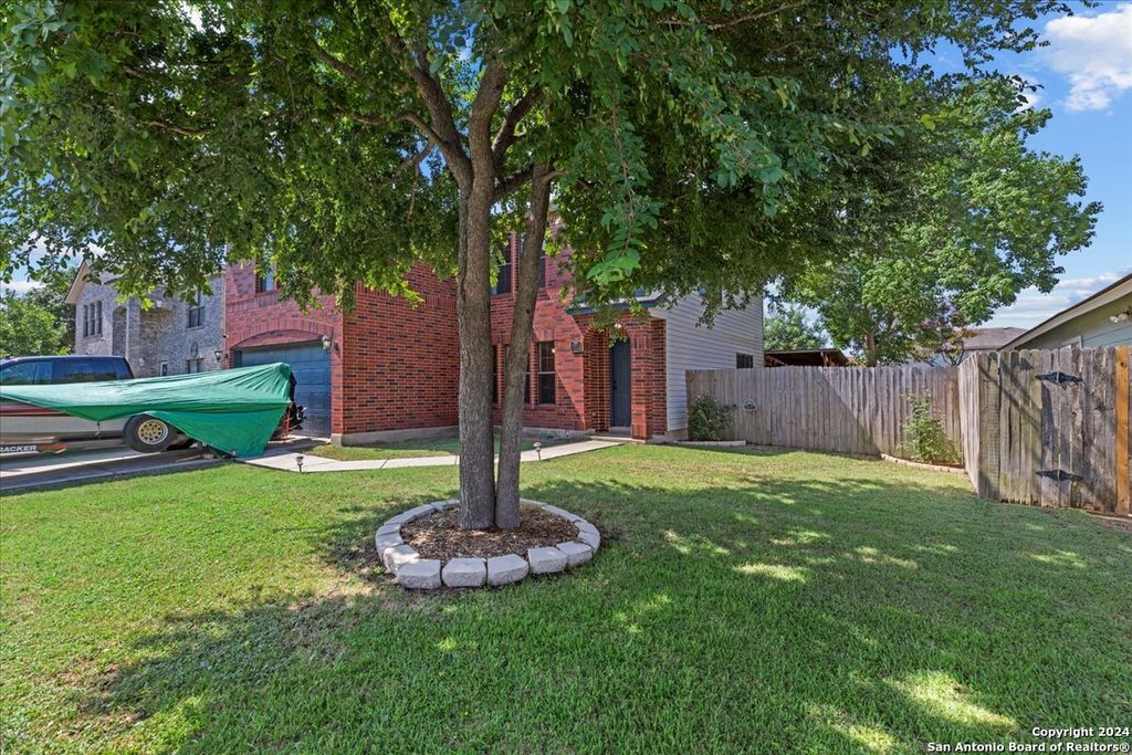 Photo of 9907 AUTUMN DAWN, Converse, TX 78109 (MLS # 1926049)
