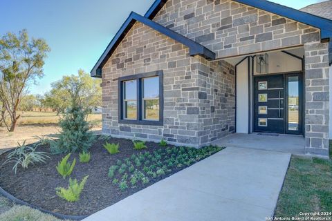 A home in Floresville