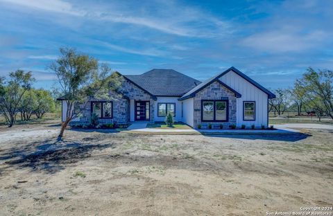 A home in Floresville