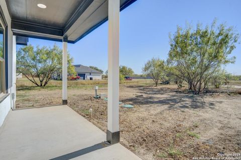 A home in Floresville