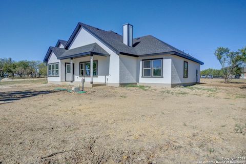 A home in Floresville