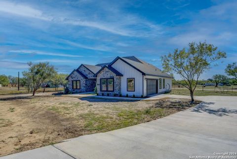 A home in Floresville