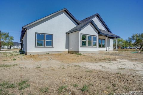 A home in Floresville