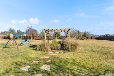 A home in Floresville