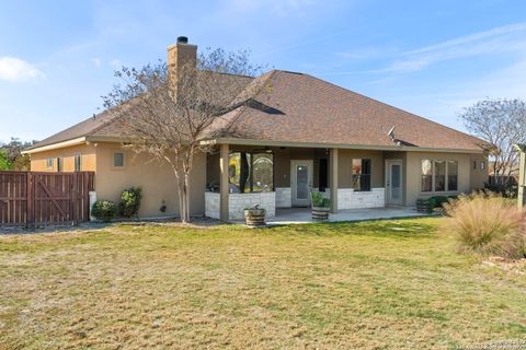 A home in Floresville