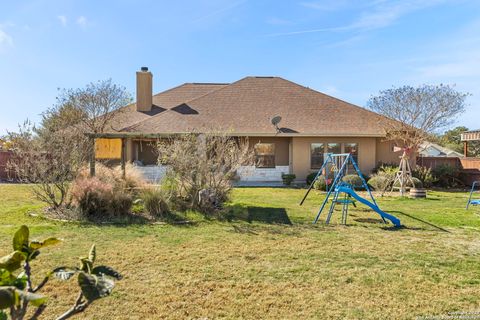 A home in Floresville