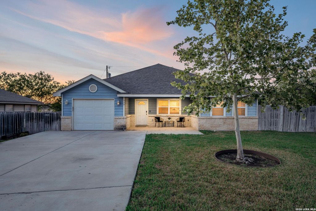 Photo of 533 INDIAN XING, Jourdanton, TX 78026 (MLS # 1958744)