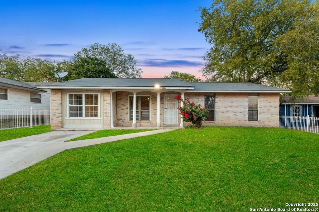 Photo of 5003 Casa Oro, San Antonio, TX 78233 (MLS # 1926483)