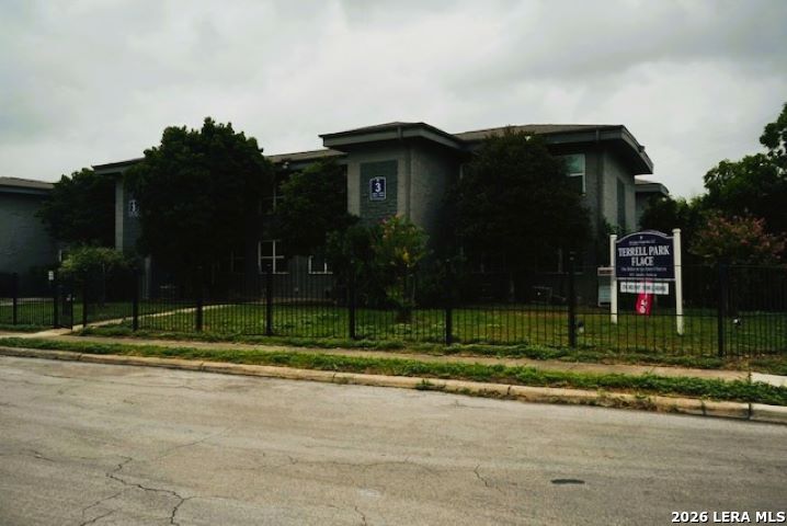 451 Natalen Ave