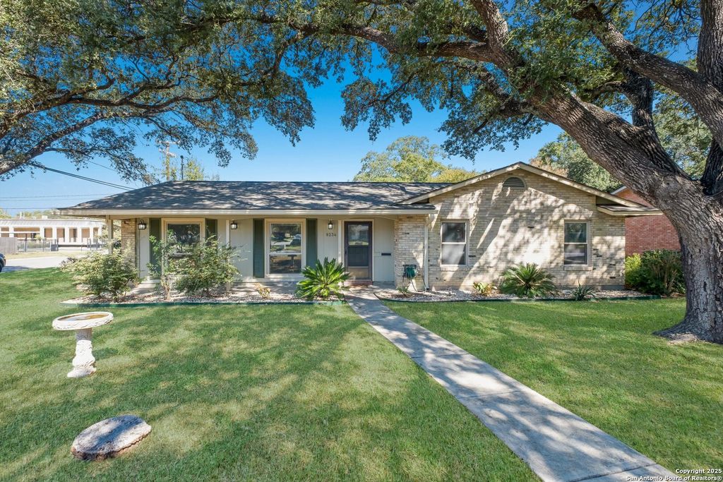 Photo of 8234 Greenbrier, San Antonio, TX 78209 (MLS # 1923138)