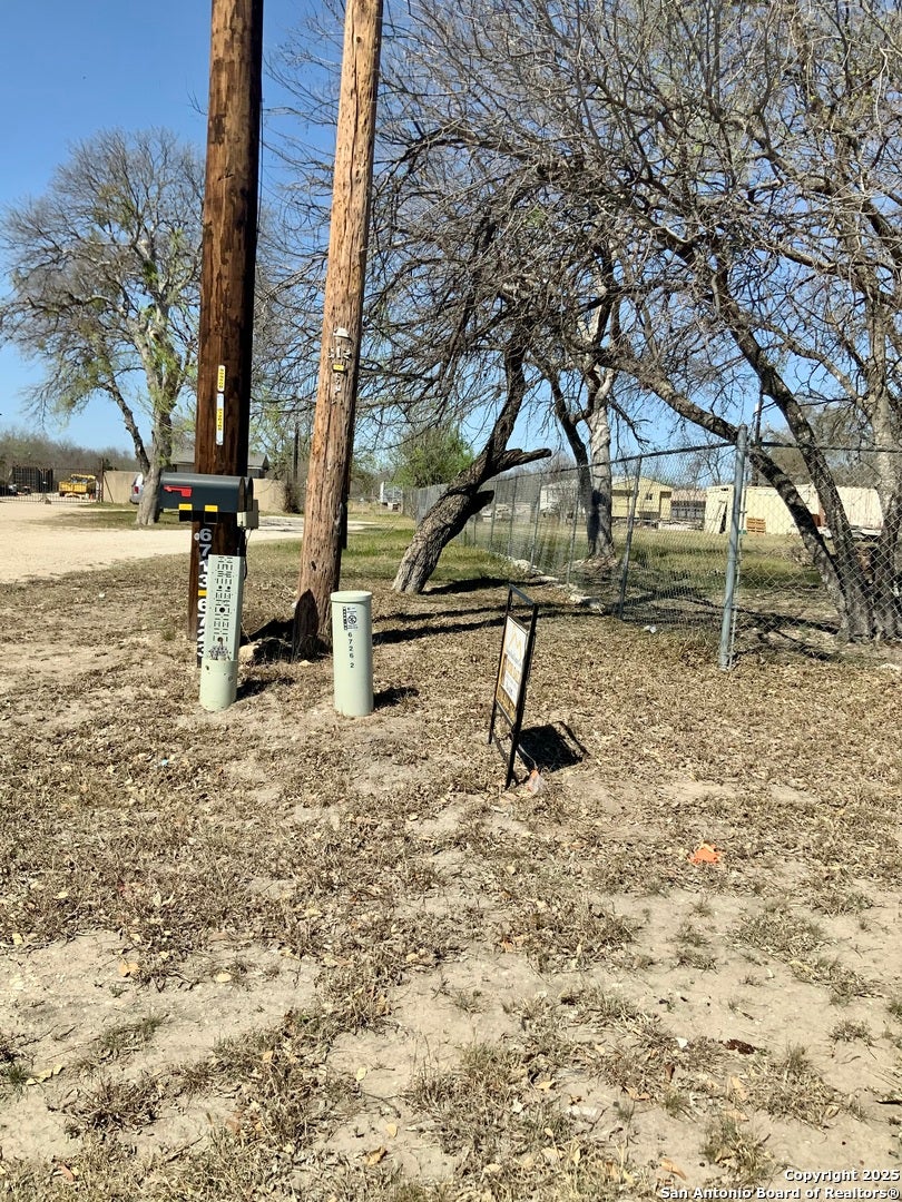 6723 W Commerce