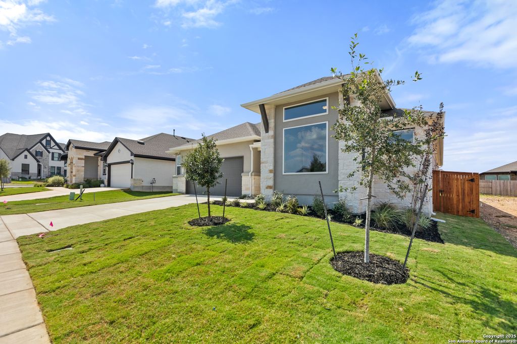 Photo of 609 Borchers, New Braunfels, TX 78132 (MLS # 1913191)