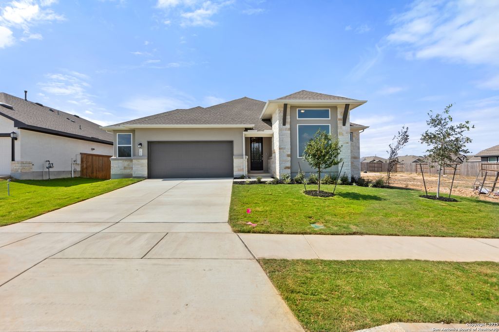 Photo of 609 Borchers, New Braunfels, TX 78132 (MLS # 1913191)
