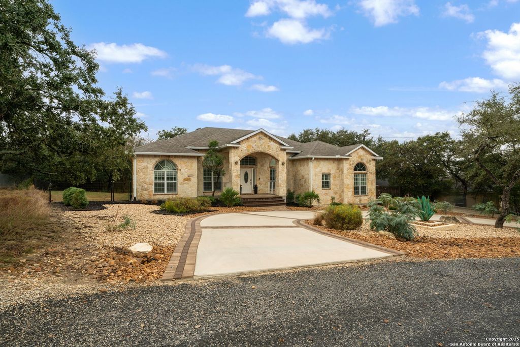 Photo of 9918 Scenic View, San Antonio, TX 78255 (MLS # 1924936)
