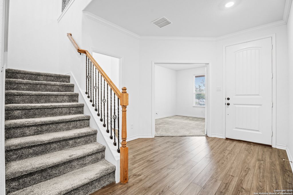 Photo of 8087 San Mirienda, Boerne, TX 78015 (MLS # 1927089)