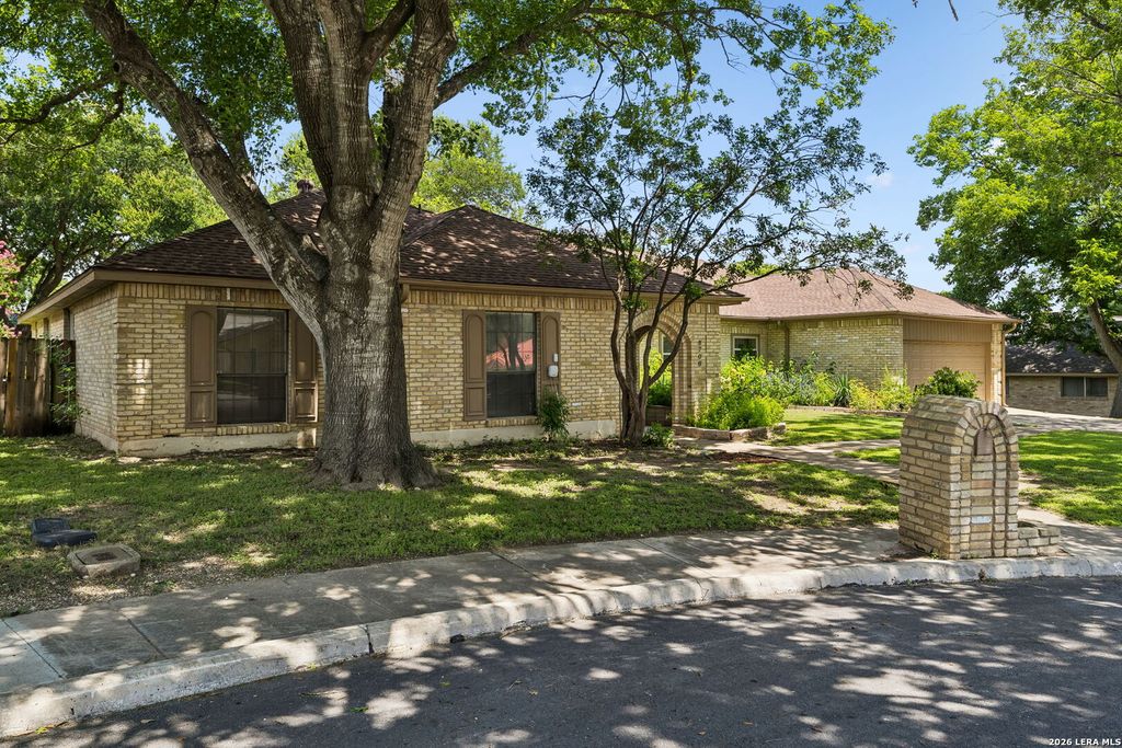 Photo of 8706 Golden View, Windcrest, TX 78239 (MLS # 1994234)