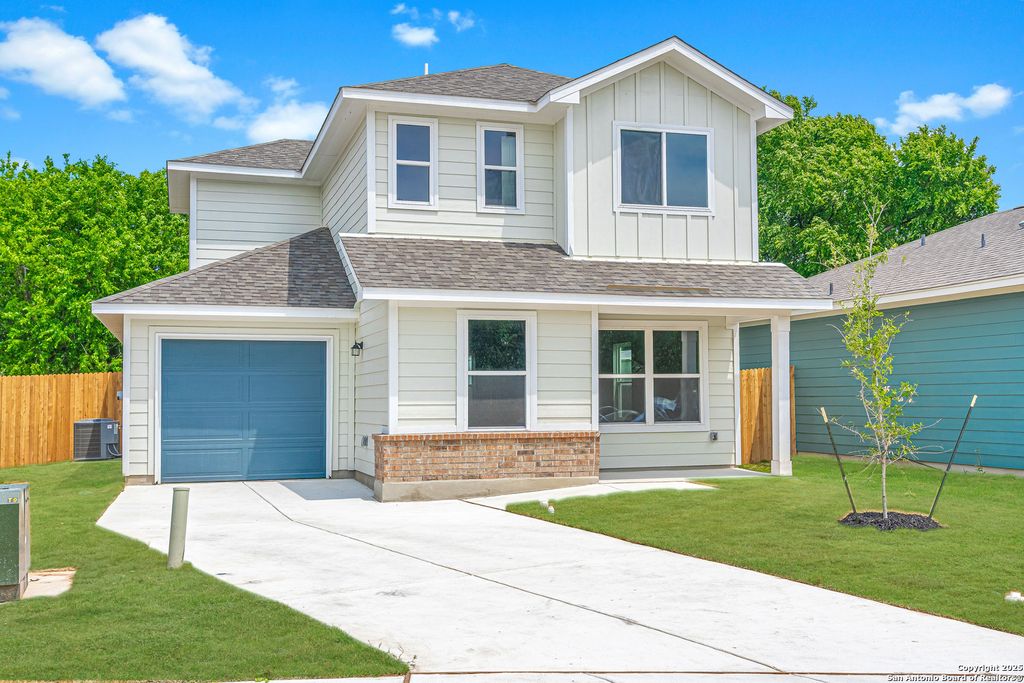 Photo of 324 Mar Hill, Seguin, TX 78155 (MLS # 1929494)