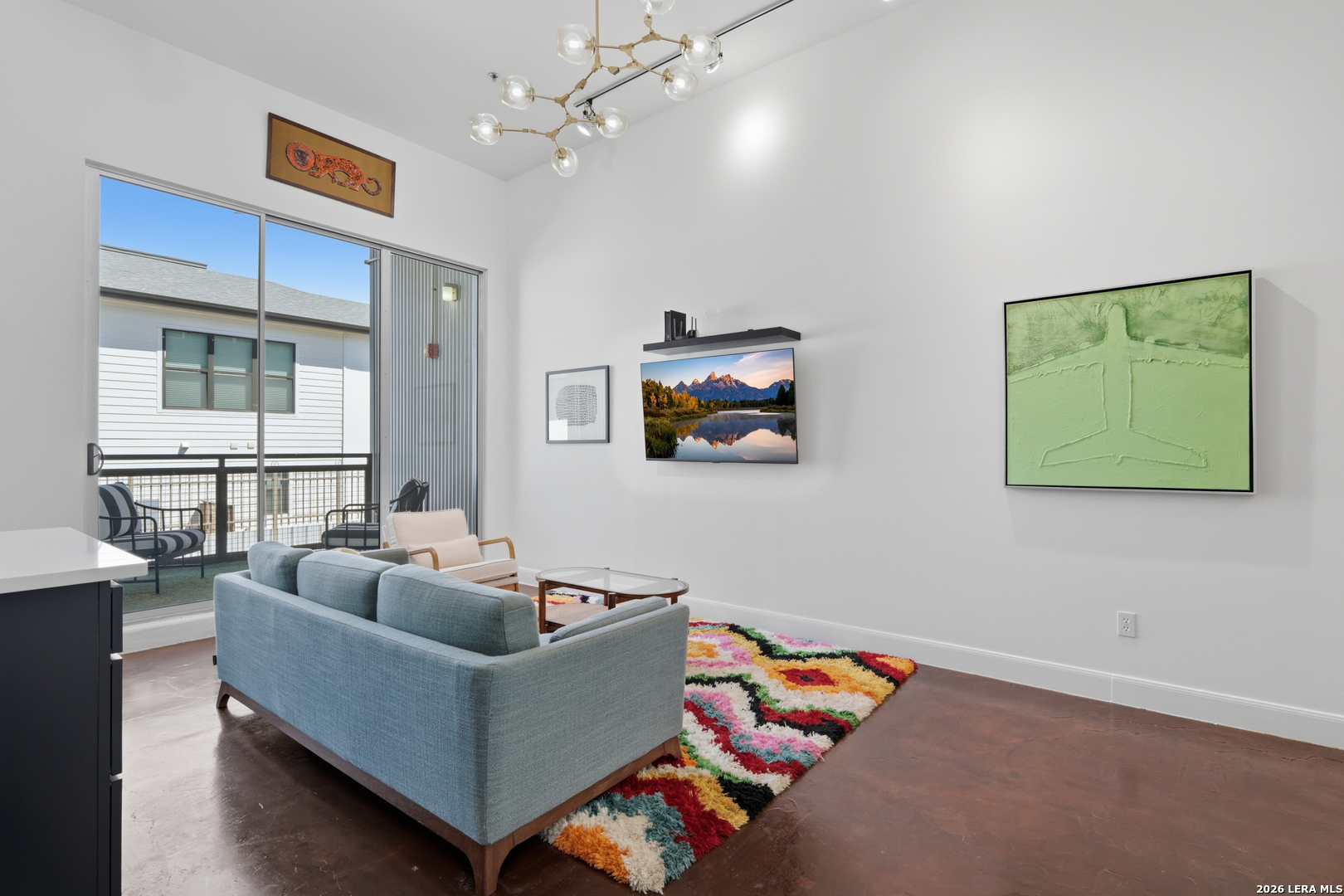 Search 831 S Flores 3114