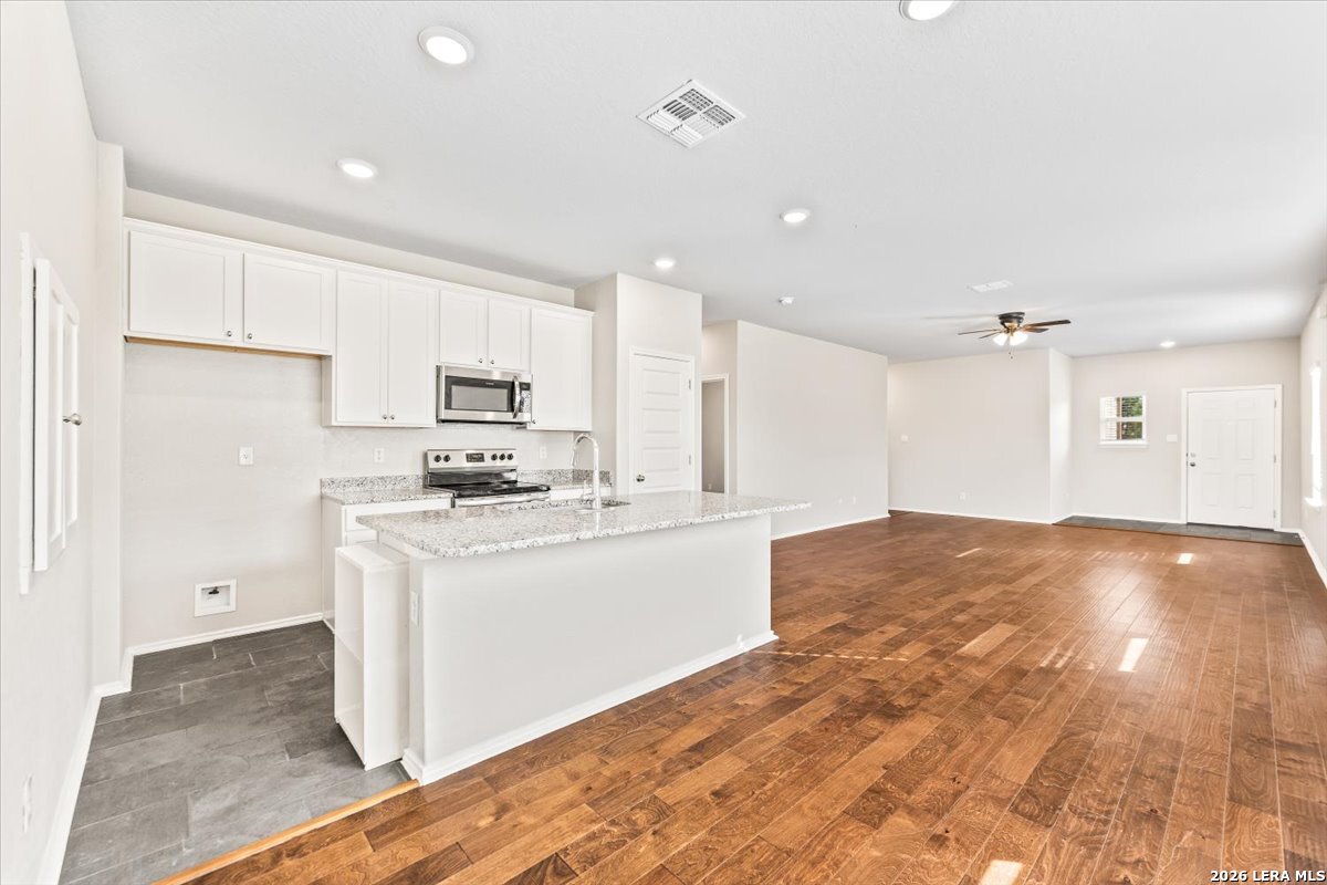 1053 FISHER WAY