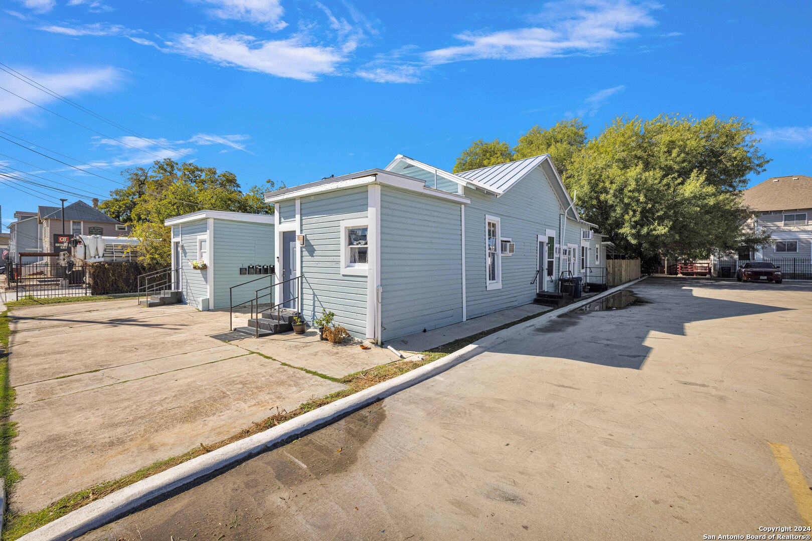 121 Howard St 5D