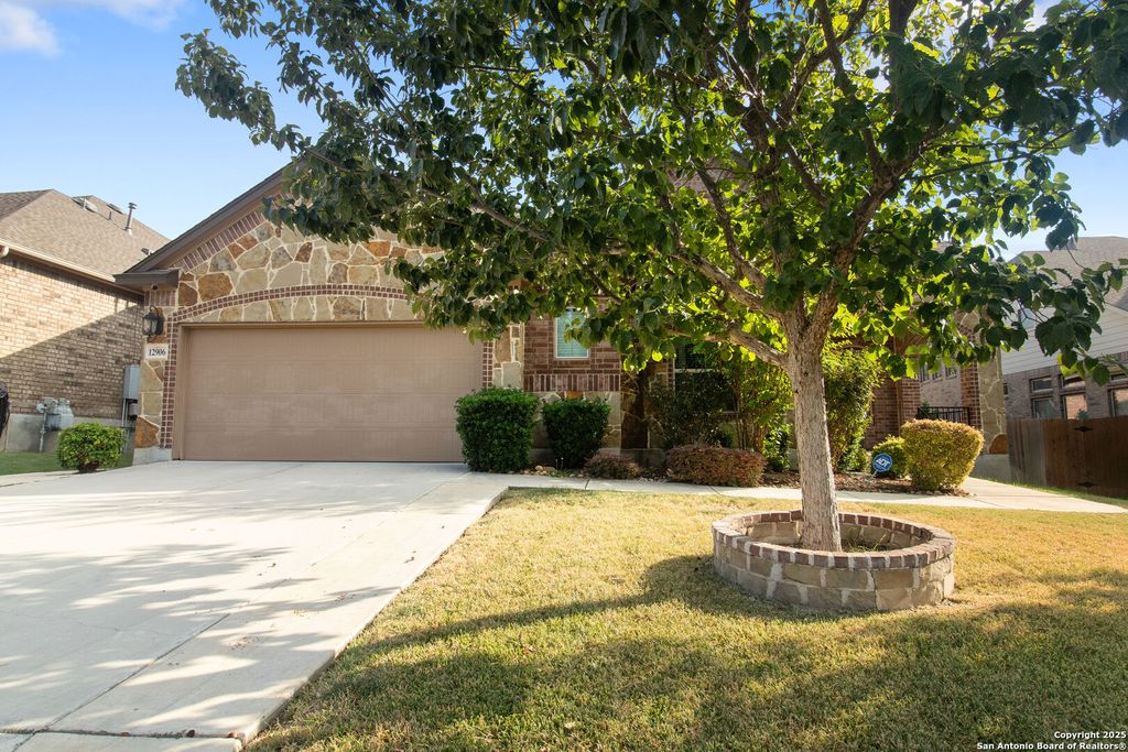 Photo of 12906 Florianne, San Antonio, TX 78253 (MLS # 1916770)
