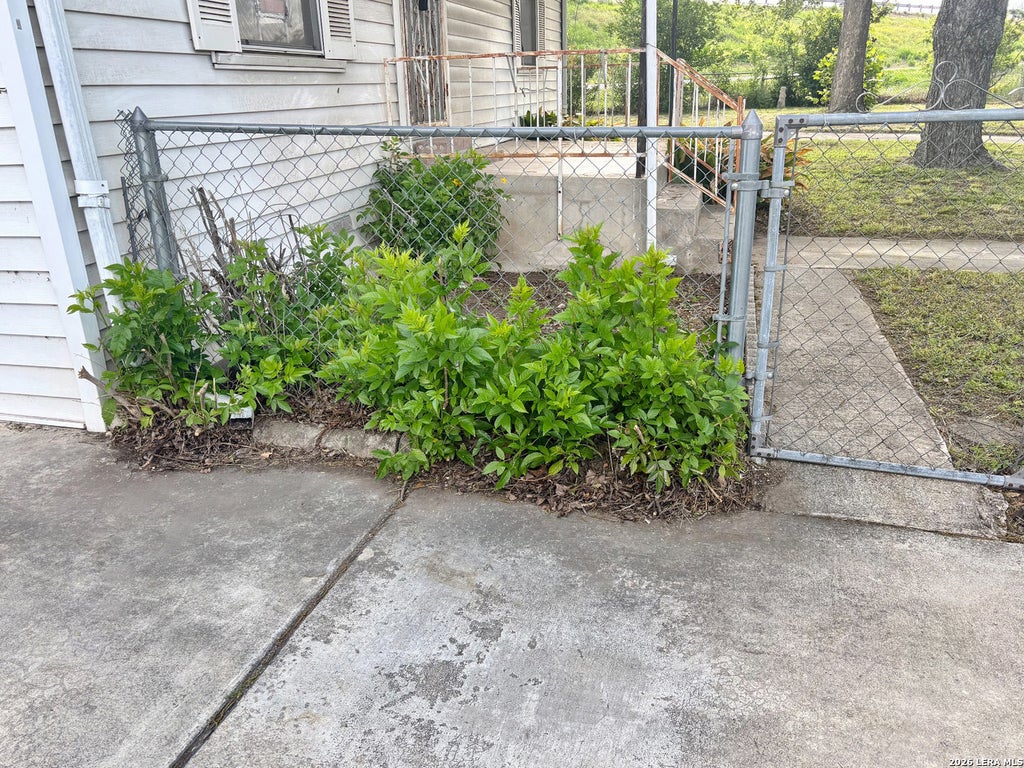 Photo of 439 Ward Ave, San Antonio, TX 78223 (MLS # 1973267)