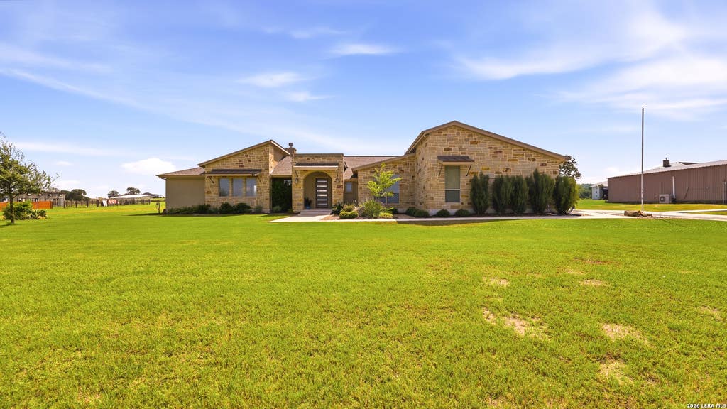 Photo of 263 TRIPLE R DR, La Vernia, TX 78121 (MLS # 2008093)
