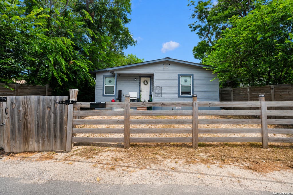 Photo of 130 Orphan, San Antonio, TX 78202 (MLS # 1998948)