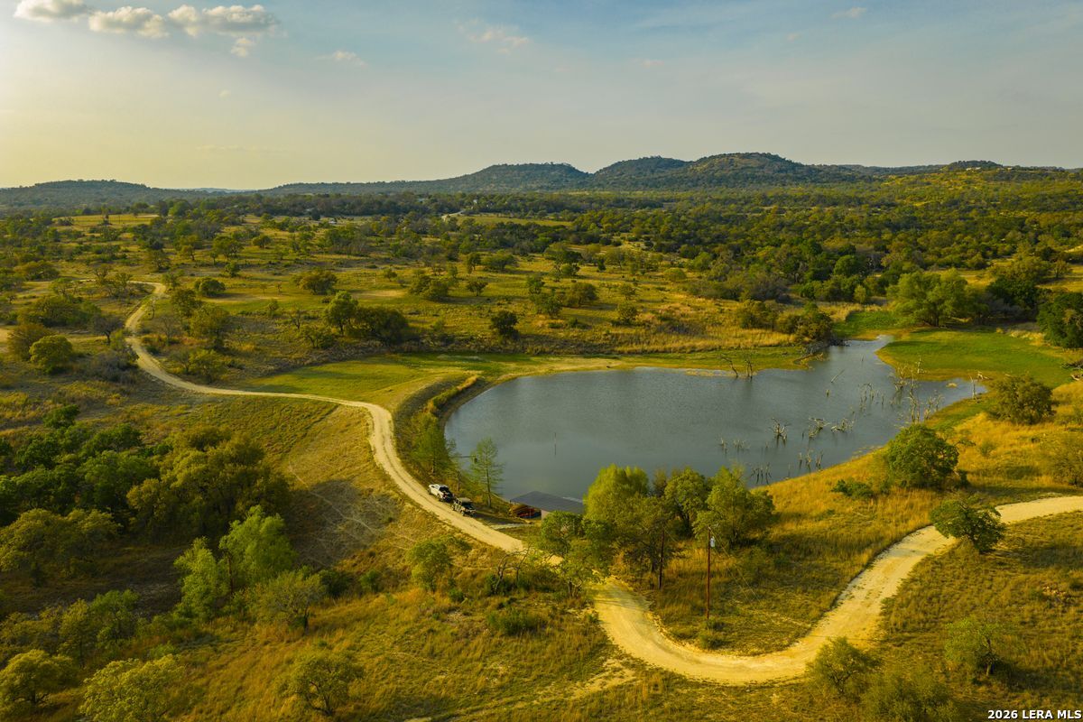 718 Ranch to Market 473