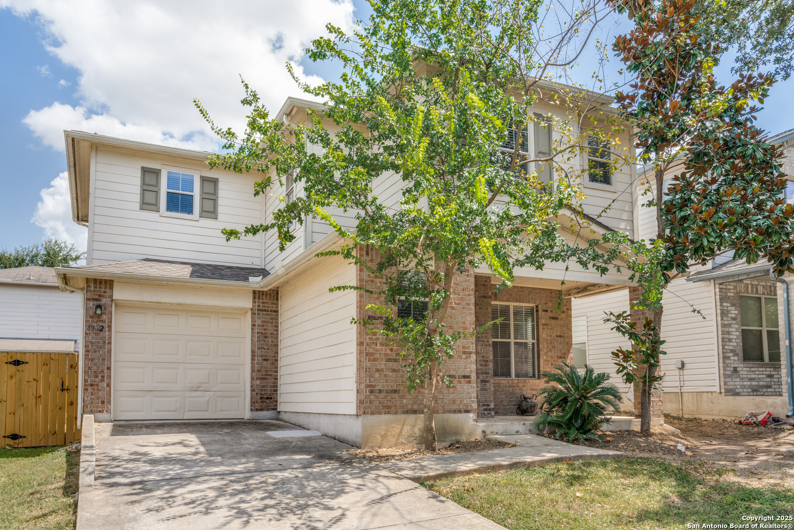 4922 Ancient Elm