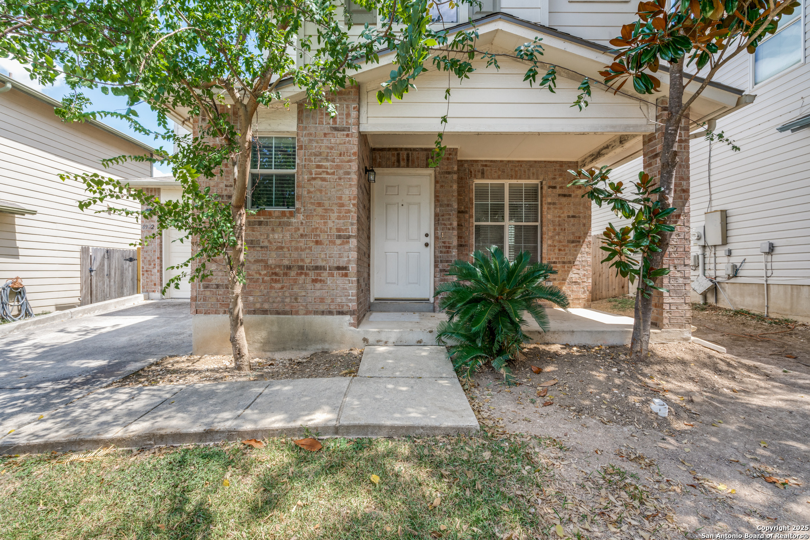 4922 Ancient Elm