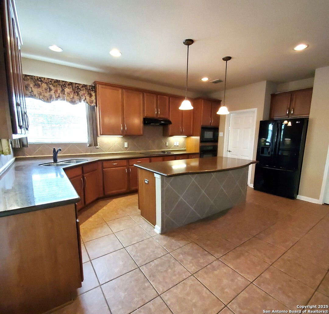 310 ROYAL TROON DR