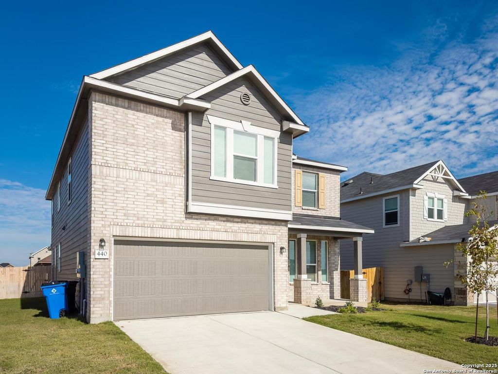 Photo of 440 Sunrise Park, Seguin, TX 78155 (MLS # 1881697)