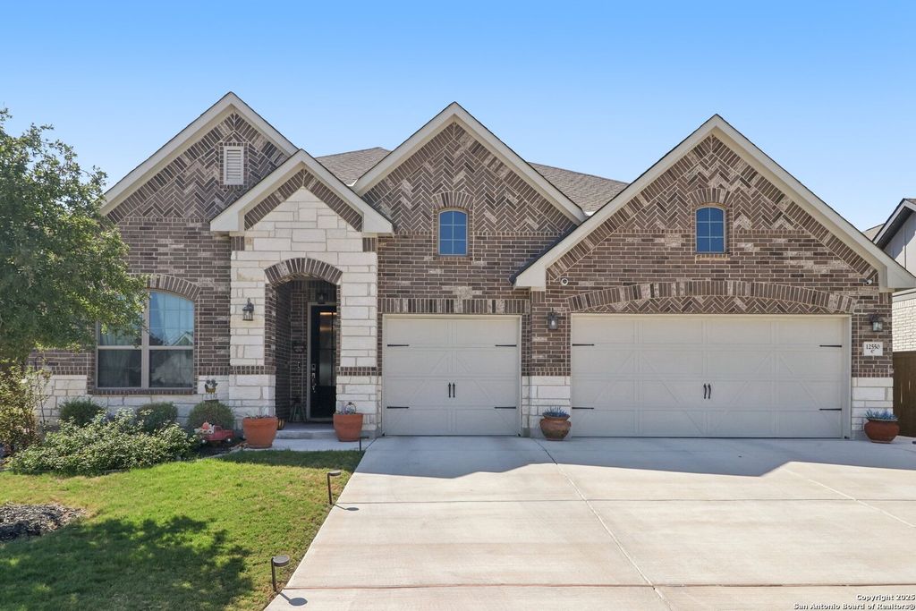 Photo of 12550 Silver Gate, San Antonio, TX 78254 (MLS # 1914887)