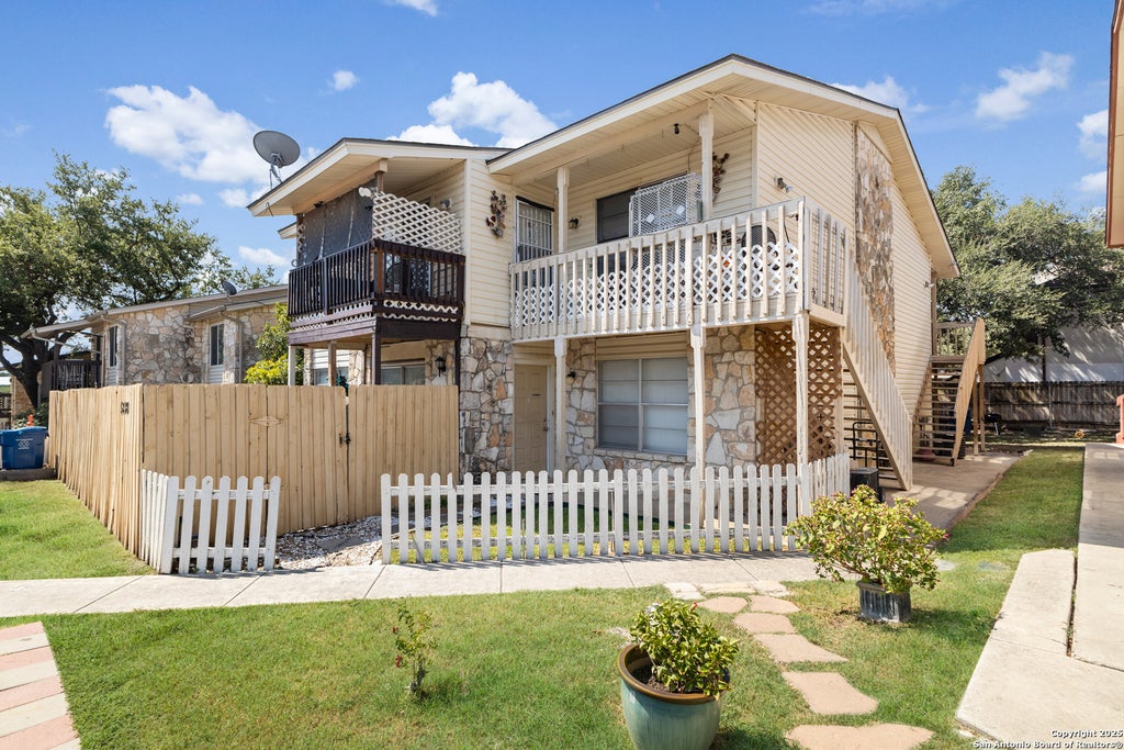 Photo of 5818 Shadow Glen, San Antonio, TX 78240 (MLS # 1893067)