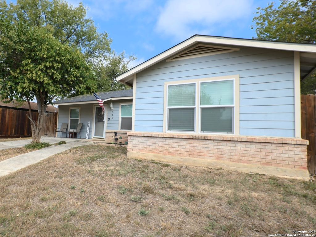 Photo of 915 Rexford, San Antonio, TX 78216 (MLS # 1923994)