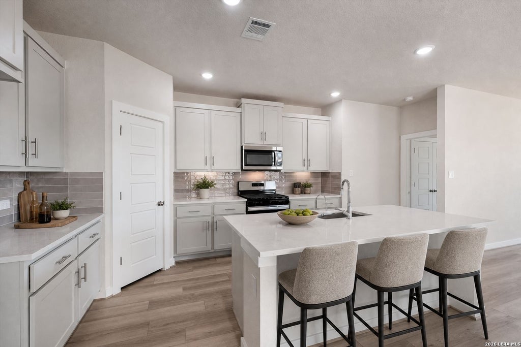 Photo of 6006 Calgary Park, San Antonio, TX 78233 (MLS # 1890767)