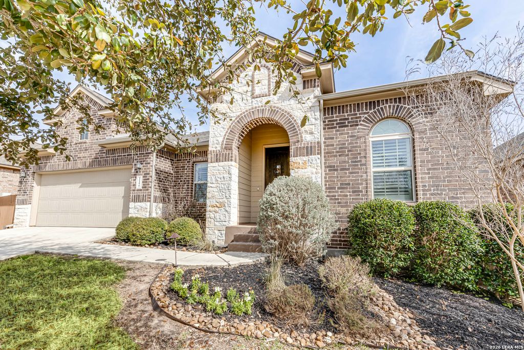 Photo of 112 Hagen Dr, Boerne, TX 78006 (MLS # 1938039)