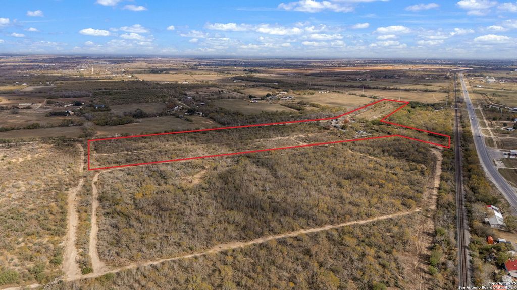 Photo of 155 County Road 6712, Natalia, TX 78059 (MLS # 1930158)