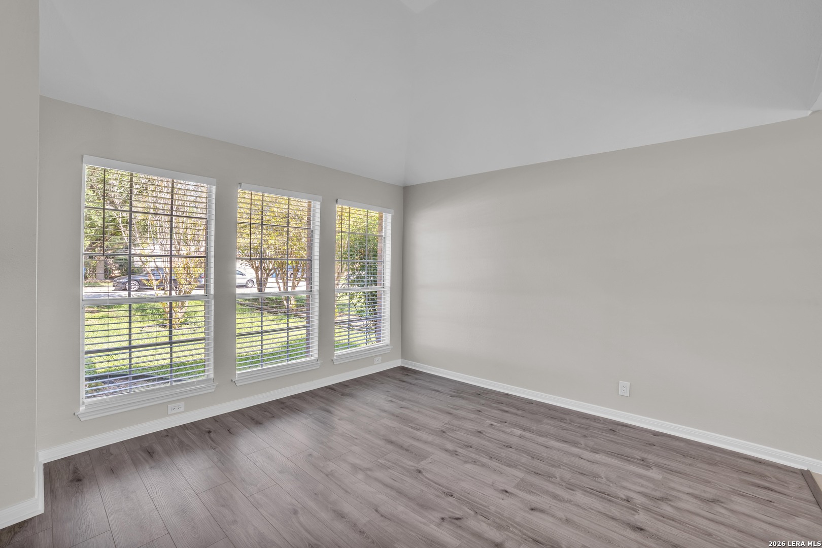 10123 Shadyglen