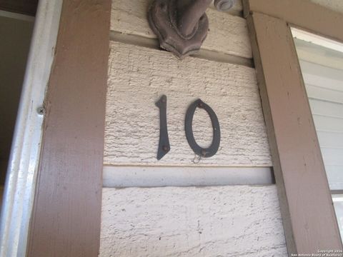 718 W Russell Pl 10 San Antonio TX 78212