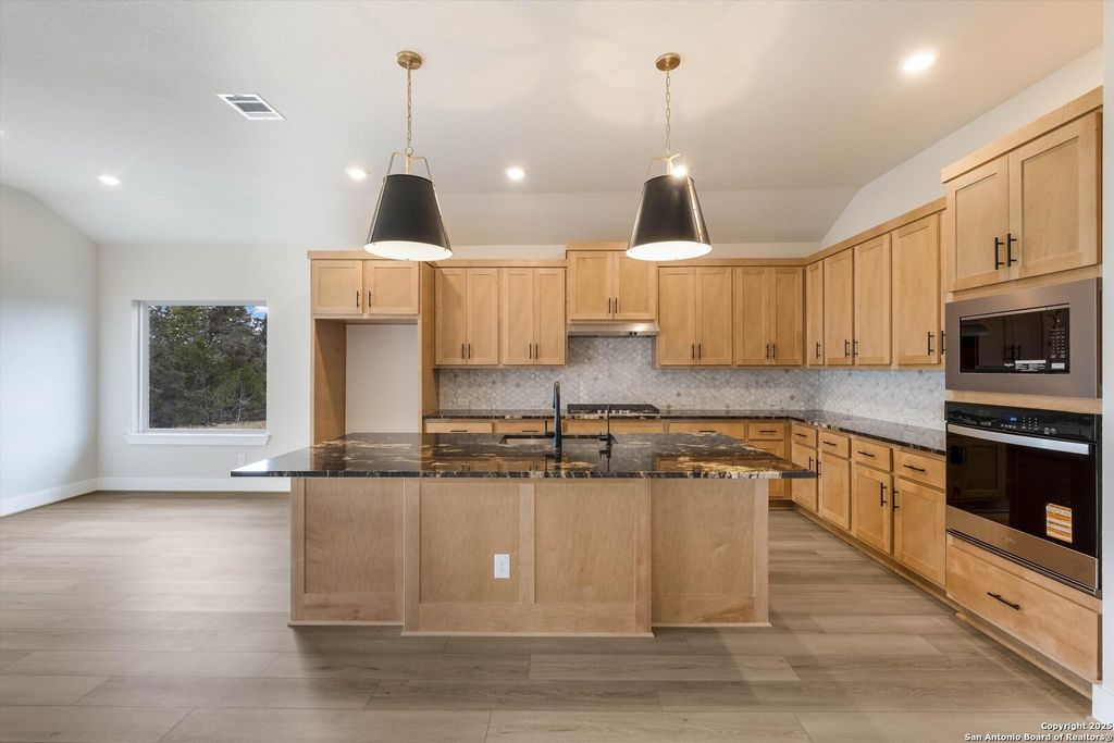 Photo of 421 Fandango, Boerne, TX 78006 (MLS # 1899256)