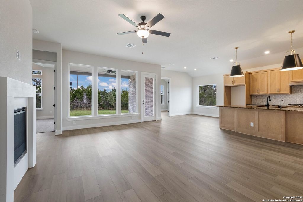 Photo of 421 Fandango, Boerne, TX 78006 (MLS # 1899256)