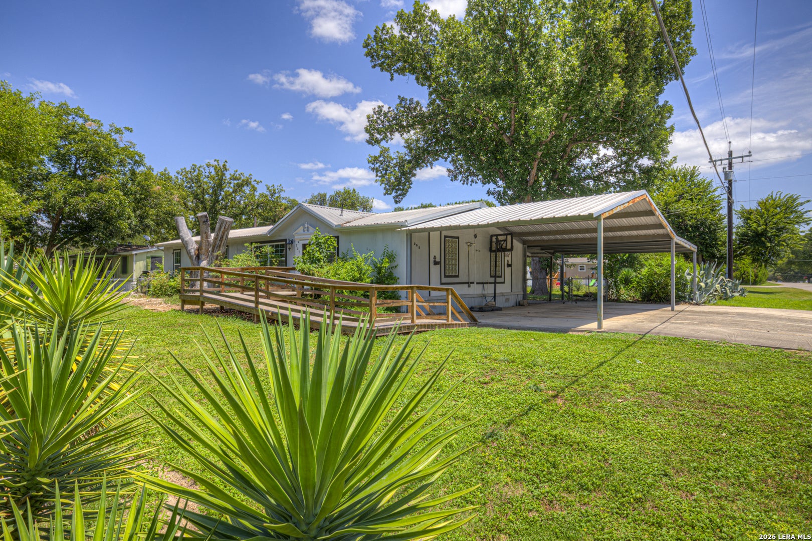 305 Elm