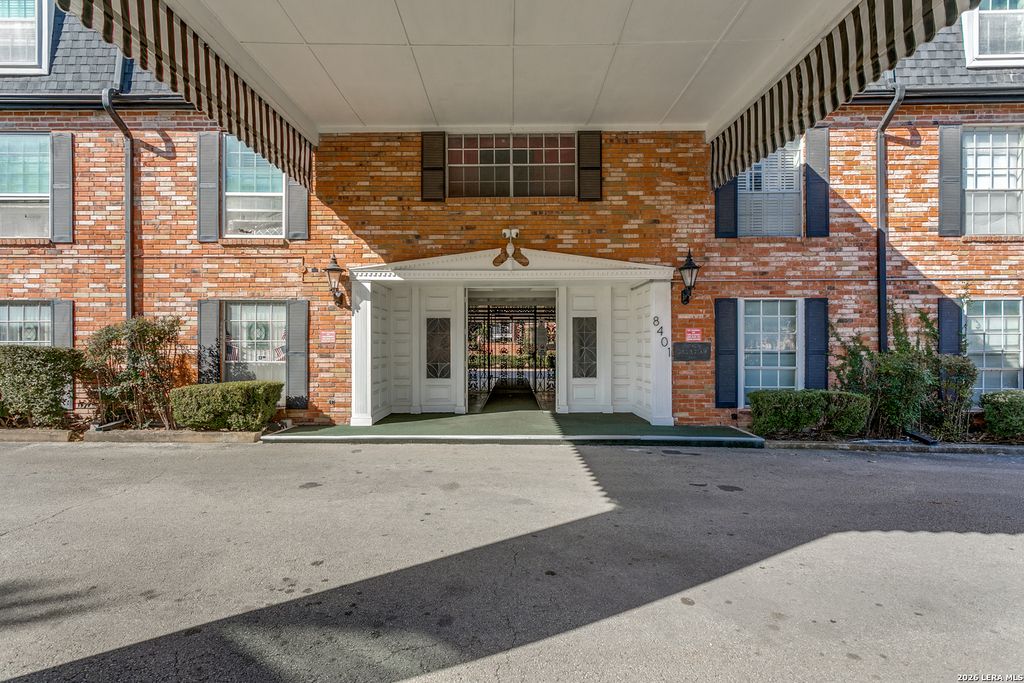 Photo of 8401 N New Braunfels 207 #207, San Antonio, TX 78209 (MLS # 1939929)