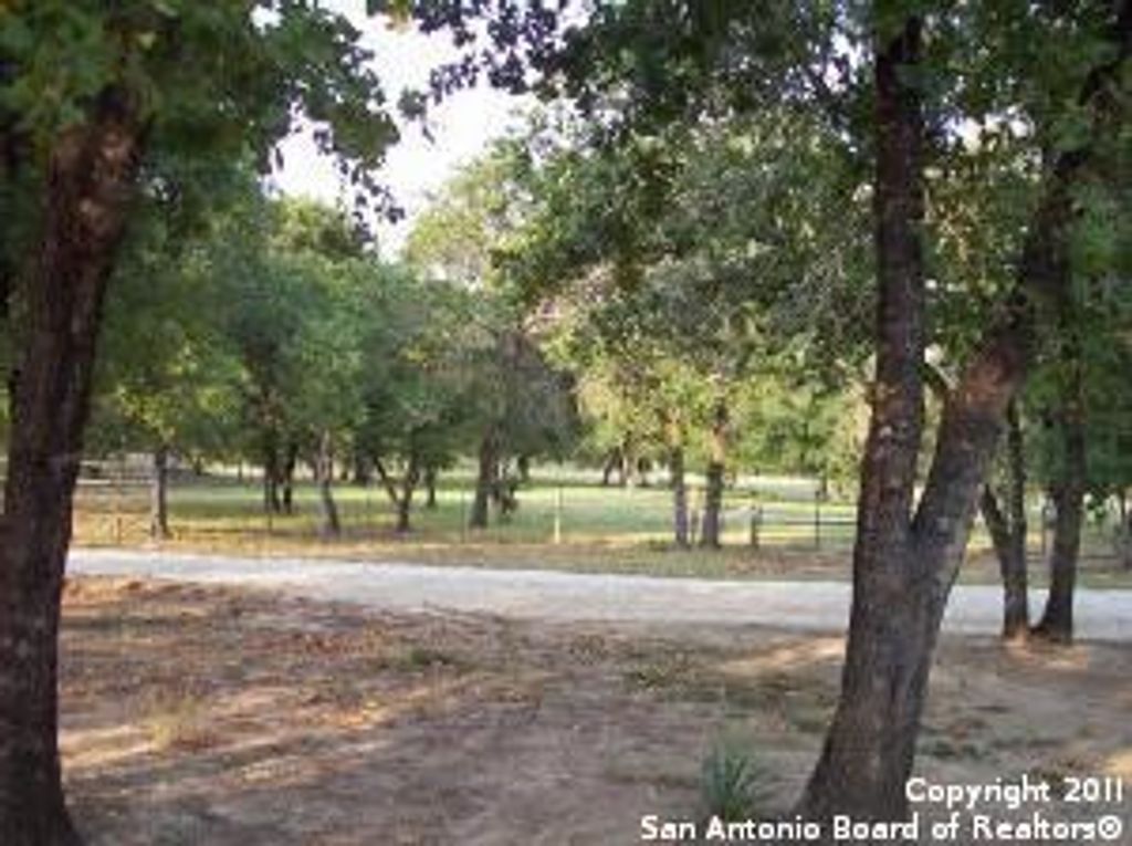 Photo of 718 CHERRY RIDGE, Floresville, TX 78114 (MLS # 1831541)