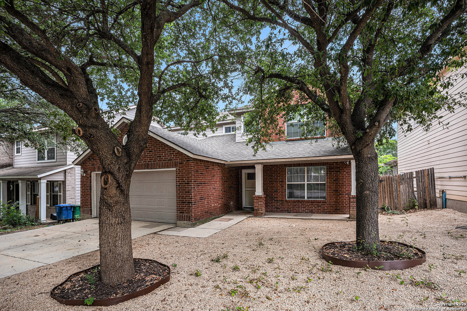 10131 Cedarcliff