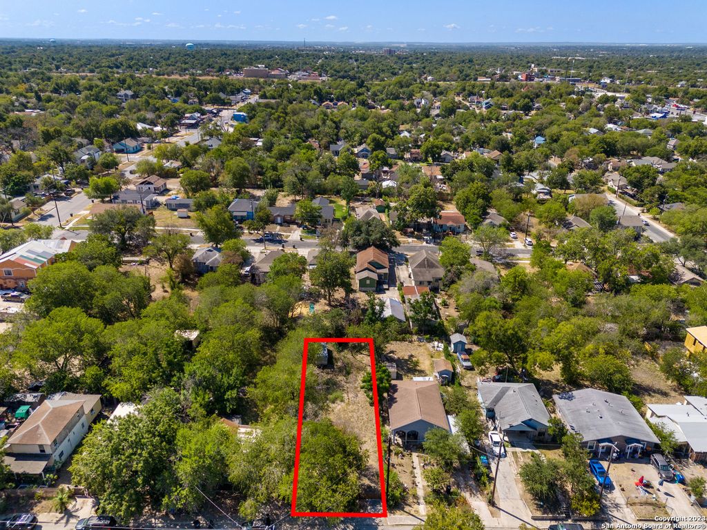 Photo of 126 VINE ST, San Antonio, TX 78210 (MLS # 1807306)